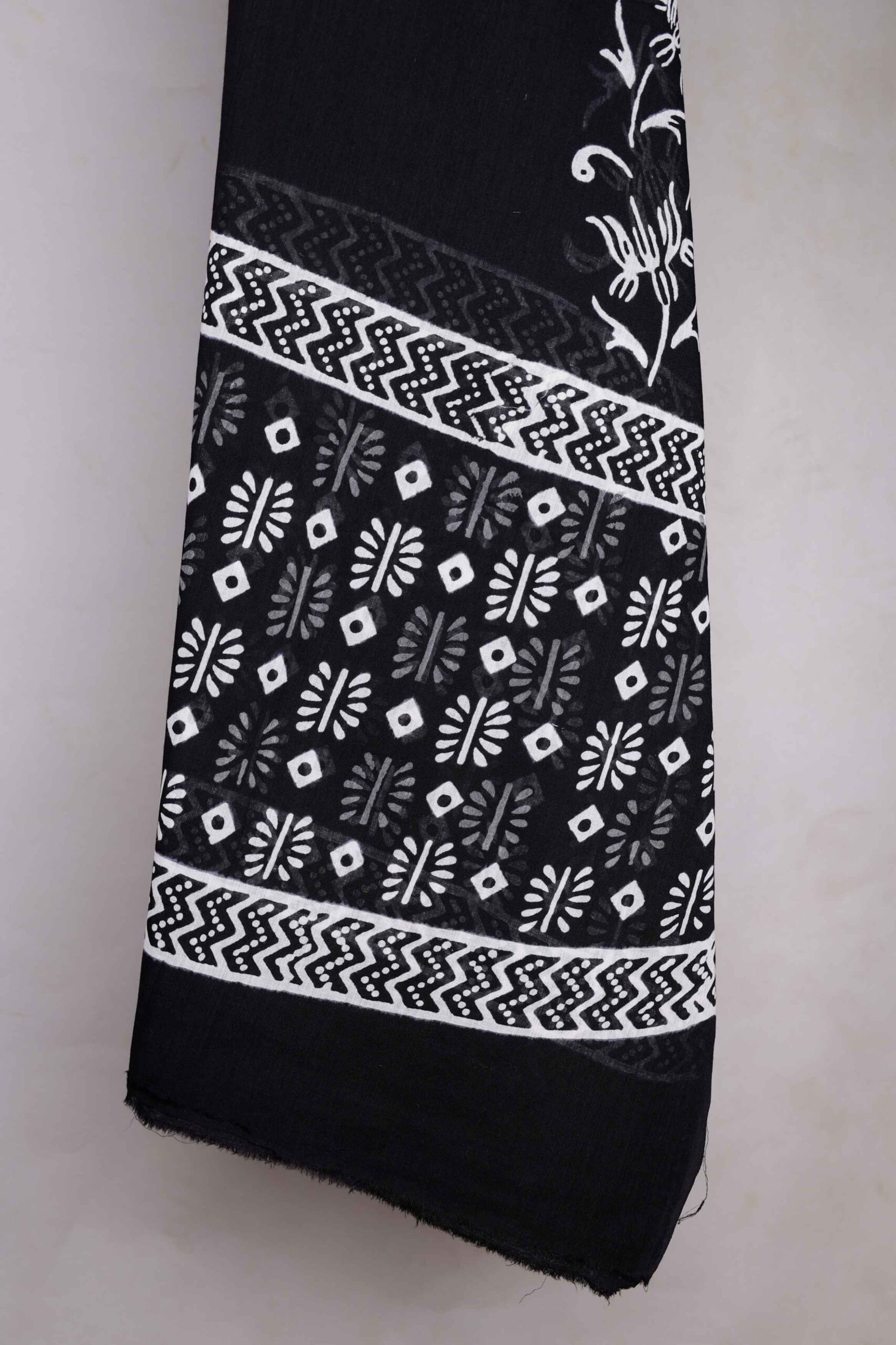 Hand Block Sanganeri Black And White Printed Suit Set